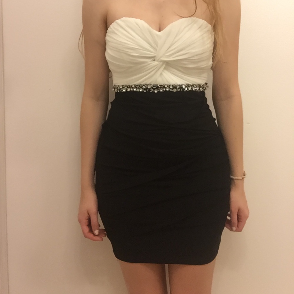 Black and White Tight Special Occasion Party Dress